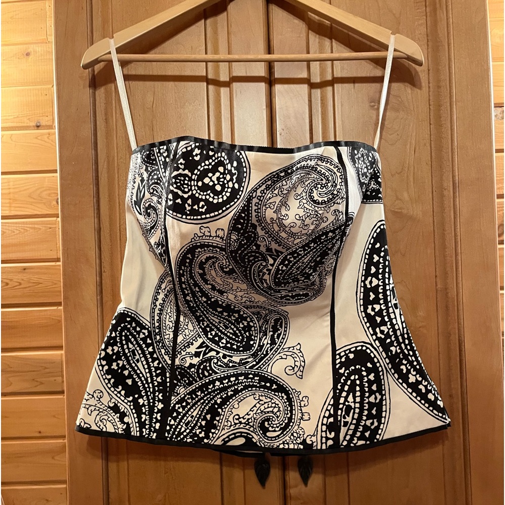 Black and white strapless top